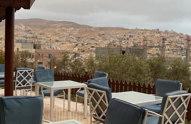 Eighth Wonders Hotel