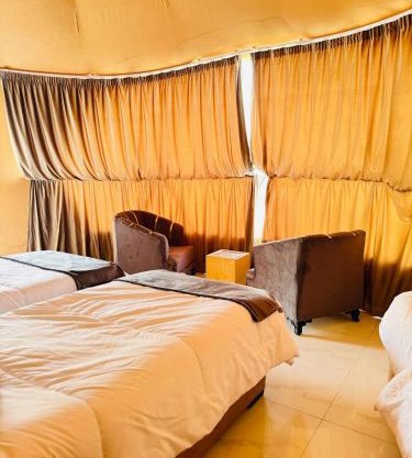 Eileen luxury camp