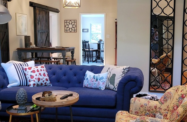 Eire Cottage, Private Waterfall views, Hot tub. On Bourbon trail.