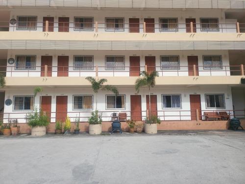 EKALUK PLACE INN