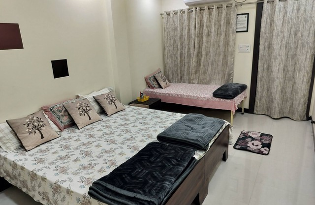 Ekansh Homestay Ujjain