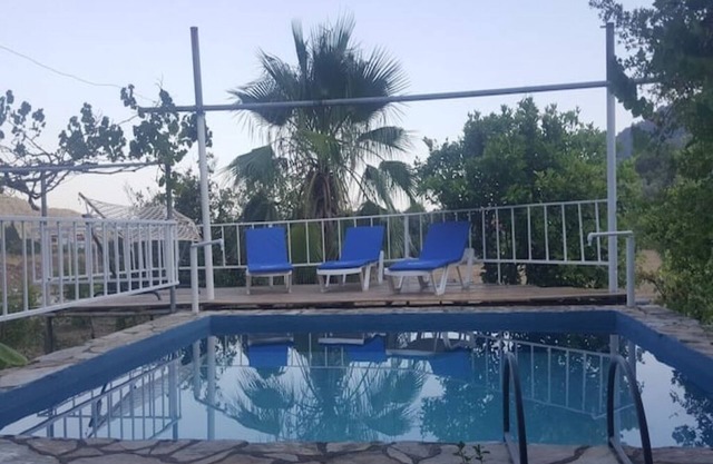 Ekincik Tas Ev Villa