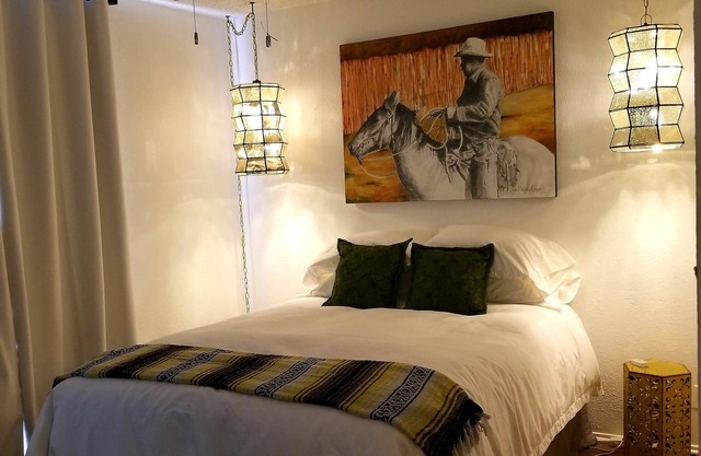 El Bungalow Dos ~ Eclectic Eastside ~ Sin amueblar ~ Disponible el 1 de marzo de 2020