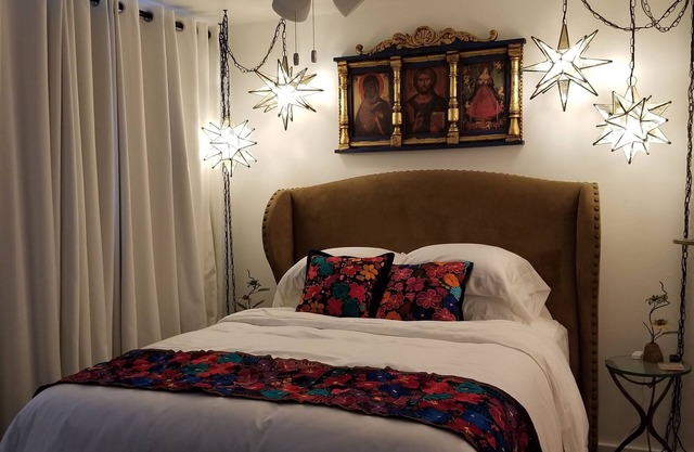 EL BUNGALOW ~ Eclectic Eastside ATX