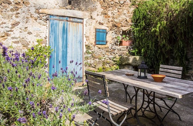 El Casot, a tranquil retreat with pool in its own valley 30 miles from the sea