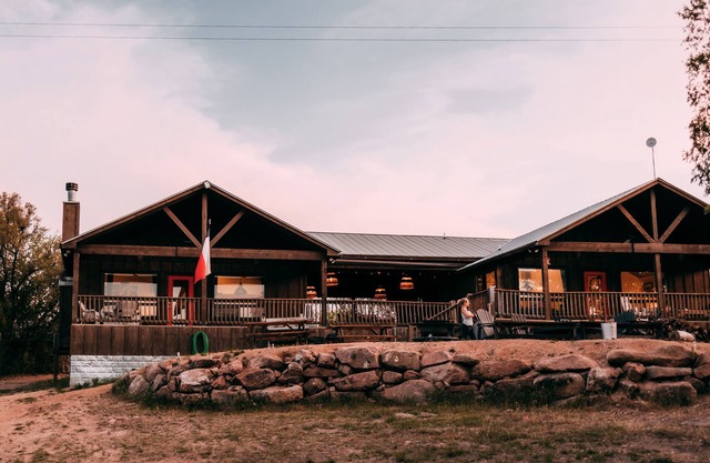 El Castell + El Castellito - on the Llano River [Sleeps 26+]