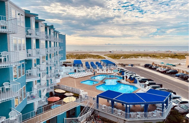 El Coronado Resort
