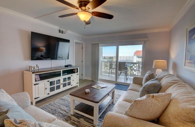 El Matador 461 - Beautiful views of the pool and Gulf of Mexico