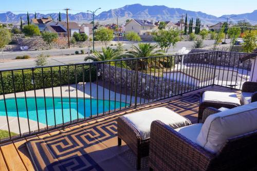 El Paso Retreat with Pool 11 Mi to Downtown!