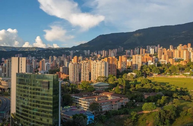 El Poblado 3 Bedroom Luxury Apartment with Breathtaking Views