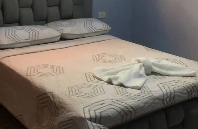 Moderno y acogedor Cuarto