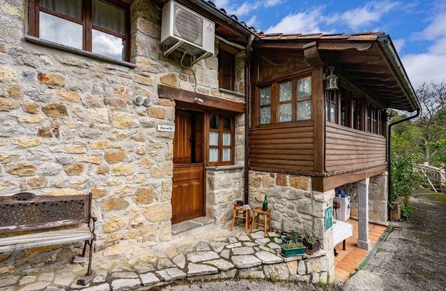Pueblo con Vistas: Retiro y Descanso en los Picos de Europa.