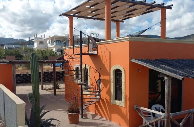 El Sargento Casa privada cerca de la playa. Wi-Fi gratis, TV de pantalla plana!