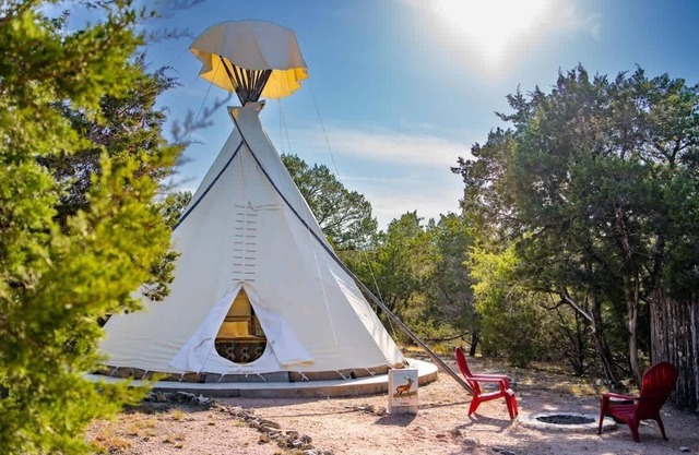 El Venado | Nature Retreat + Lounge Deck