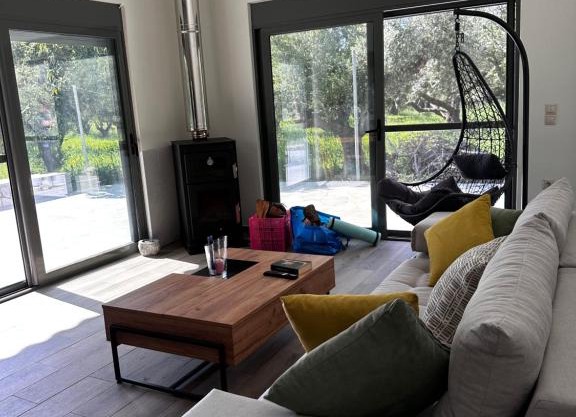 Elaiocampus luxury house