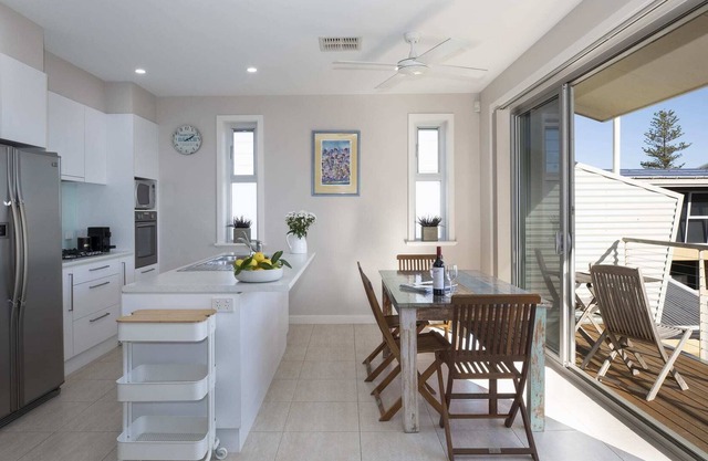 ELANDRA - Seaside Escape for the Whole Family