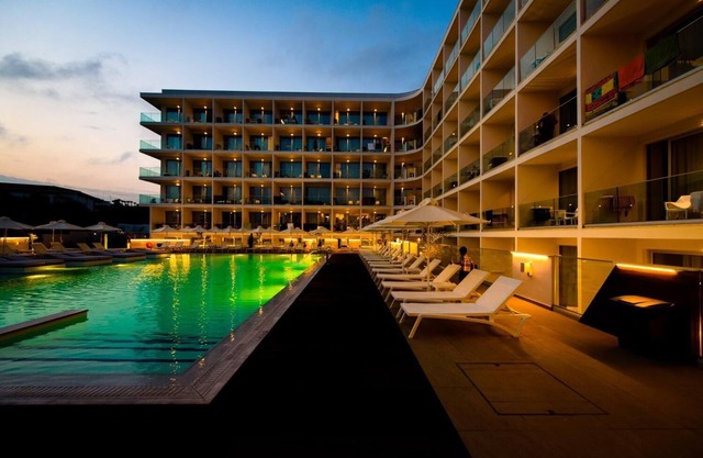 Eleana Hotel