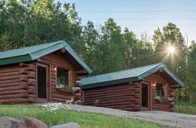 Electric Mountain Lodge: Remodeled/Views/Restaurant/Bar/Events/Snowmobiles | 5