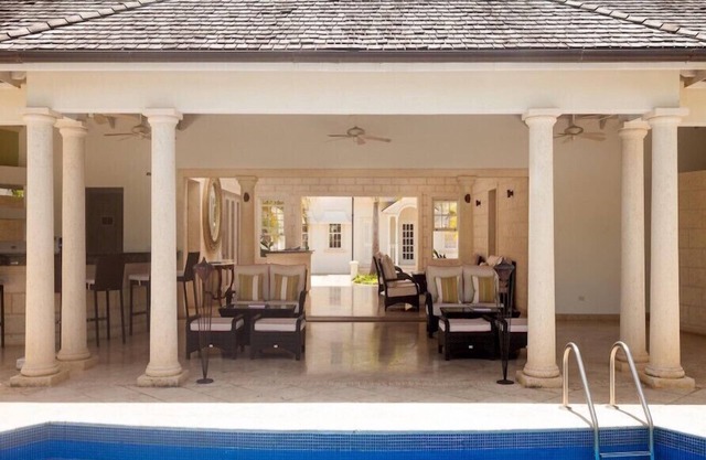 Elegance 3 bedroom townhouse in Barbados with plunge pool