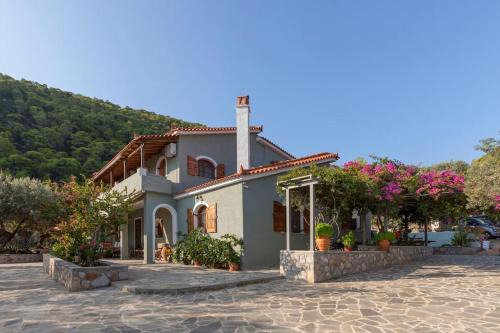 Elegance Villa: Classy Paradise w/a private beach