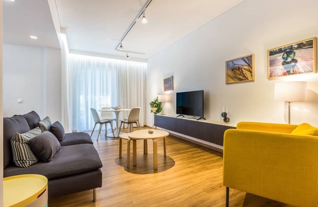 Elegance Vouliagmeni Gem Luxury Apt, Walk to Beach