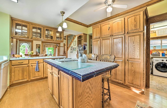 Elegant 1905 Home: Steps to Torch Lake & Dtwn