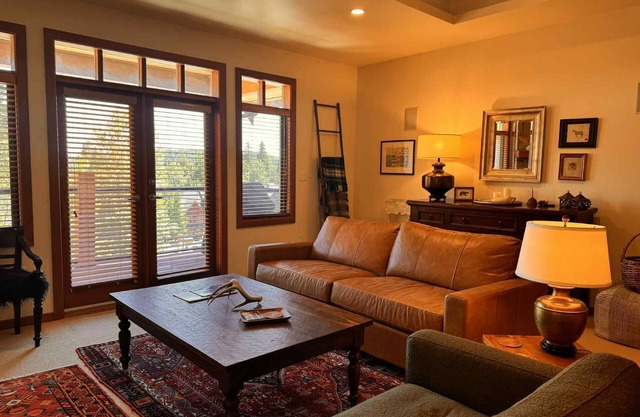 Elegant 2 Bedroom, 2 bath condo at the base of Red Mountain