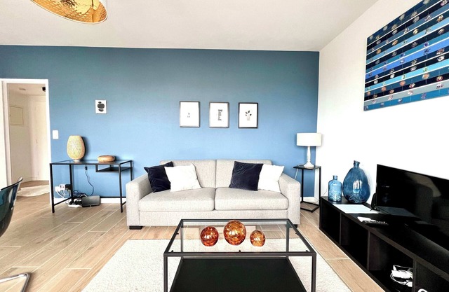 Elegant 2-room Apartment Near Brussels