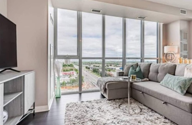 ELEGANT 2BR-2BATH, BALCONY, PARKING, CITY VIEW