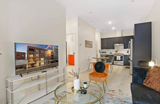 Luxe 2BR Apartment w/ In-Unit Laundry