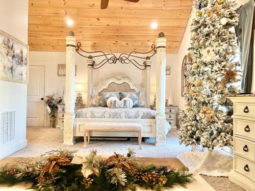 Elegant 3BR 2BA Retreat Near Ball Ground & Venues