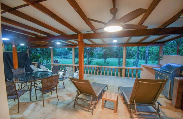 Elegant 4-Bedroom Peaceful Retreat