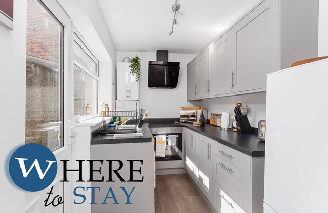 Elegant 4bed House-free Parking