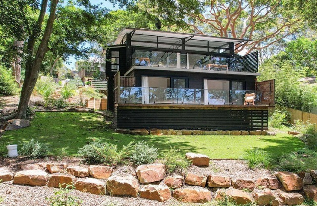 Elegant abode only moments to Macmasters Beach