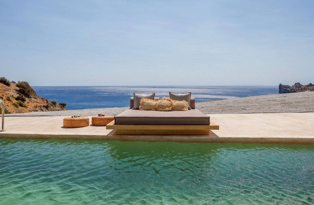 Elegant Agios Vasilios Villa | 1 Bedroom | Villa Kanata | Large Outdoor Living Area with a Private Infinity Pool and Breathtaking Sea Views | Finikidia, Agios Pavlos