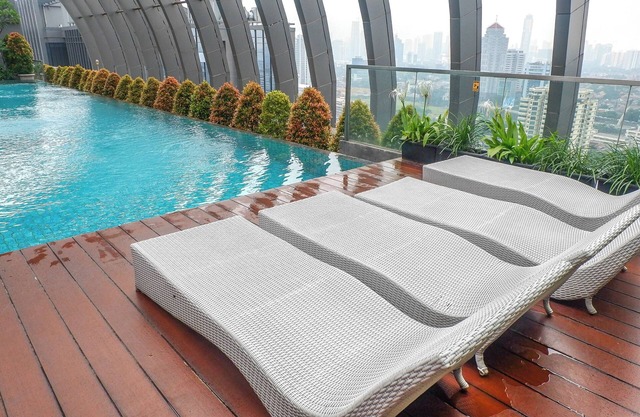 Elegant And Best Deal 1Br At L'Avenue Pancoran Apartment