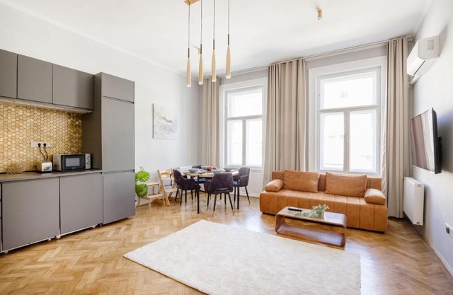 Elegant and spacious holiday home