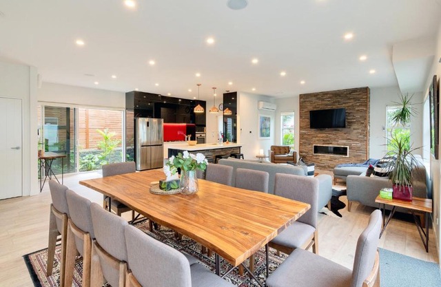 Elegant and Stylish Retreat in Leafy Epsom