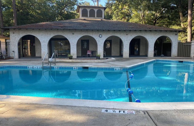 Elegant and comfortable 2 bedroom pet-friendly villa w/ 2 parking spaces