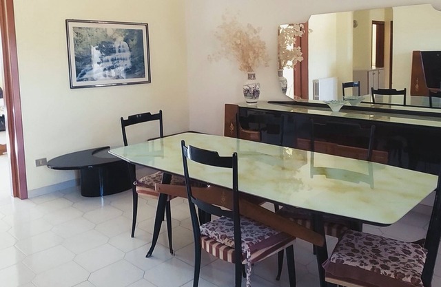 Elegante apartamento en estilo puro de Cerdeña