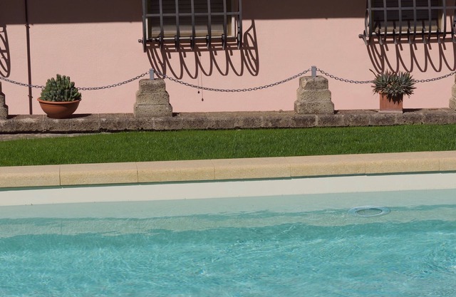 Elegante apartamento de más de 90 metros cuadrados con uso de piscina.