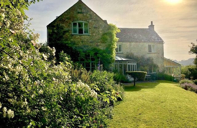 Casa de campo elegante y artística del siglo XVIII en Cotswold