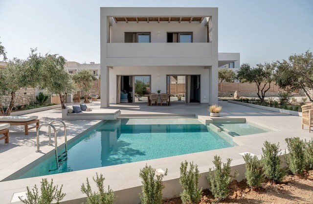 Elegant Chania Villa | Villa Gohan | 3 Bedrooms | Private Outdoor Pool and BBQ Facilities | Platanias | Tavronitis