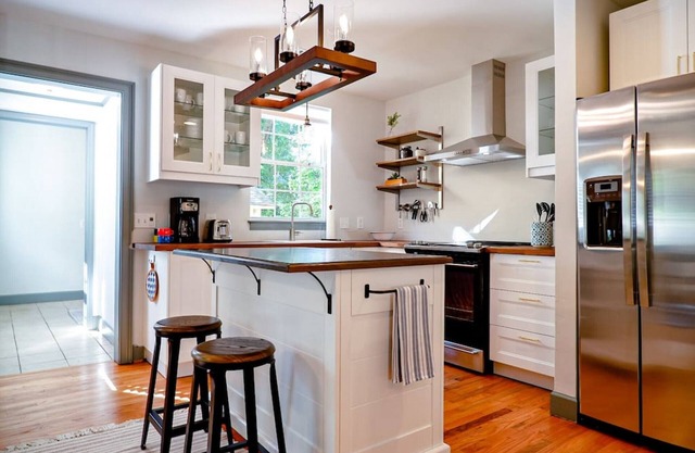 Elegant Charleston Style Home 2BR ☆Downtown Cola☆