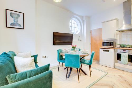 Elegant City Retreat near Greenwich