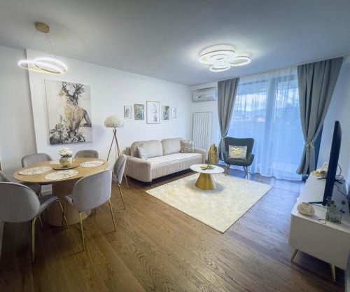 Elegant Escape Lux