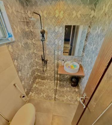 Elegant Holiday Villa with Modern Comforts