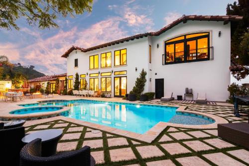 Elegant La Jolla Villa - Ocean Views & Pool