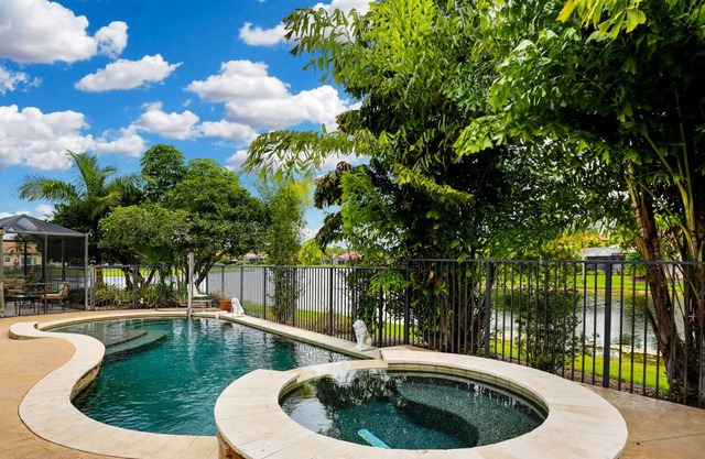 Elegante Lakefront Pool Home Weston / Ft Lauderdale: corto o largo plazo