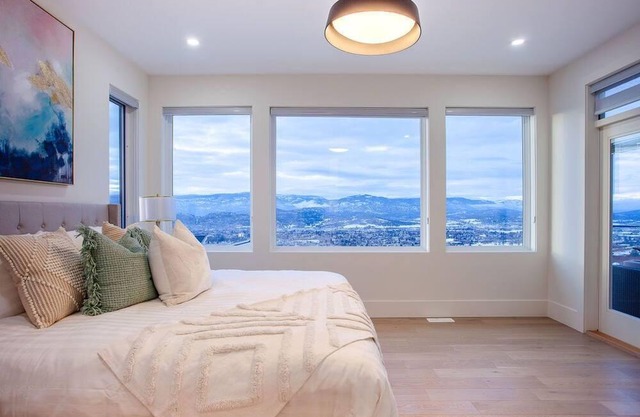 Elegant & Lavish Kelowna Escape